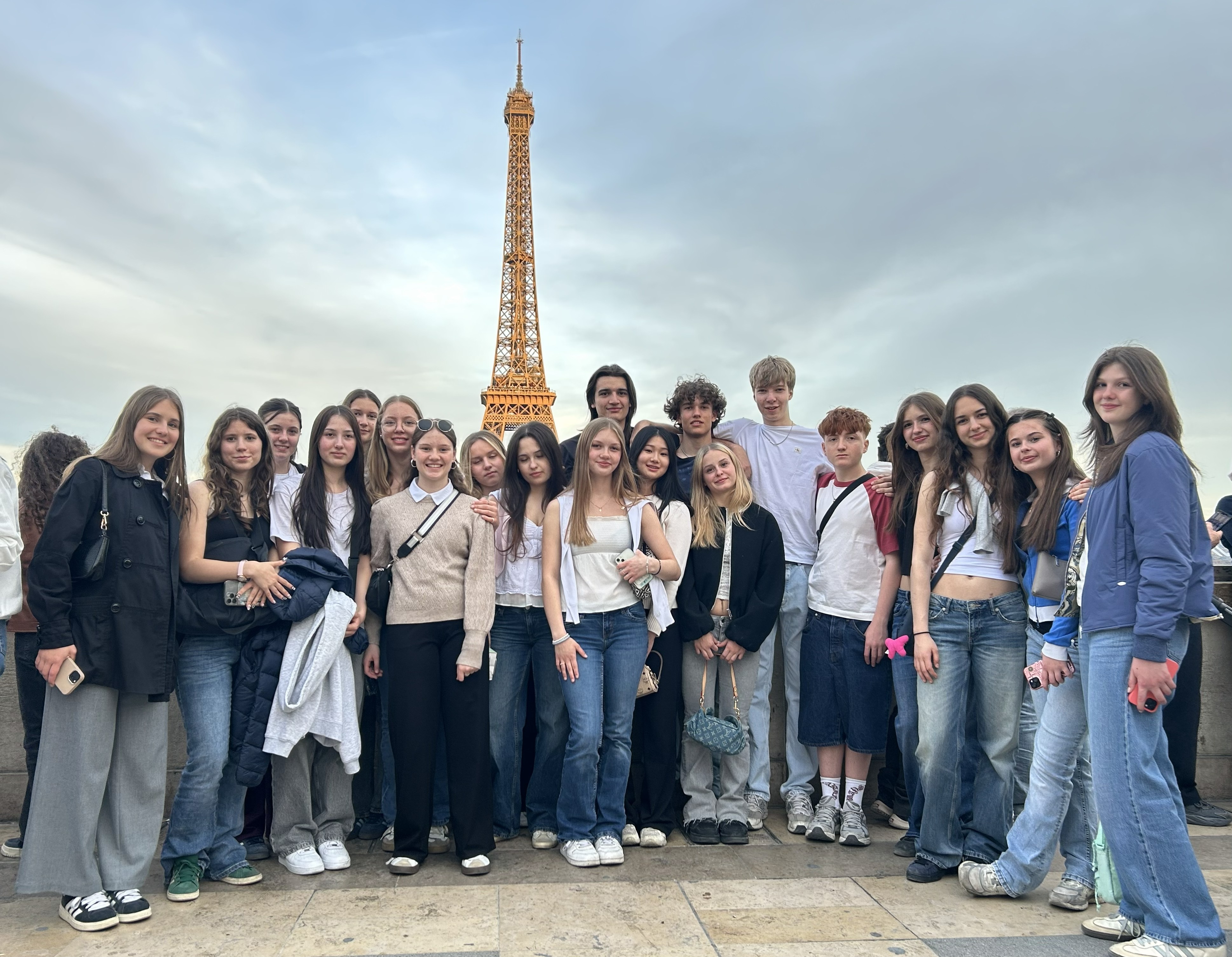 Erasmus+ - Schulbildung: Schüleraustausch mit dem Lycée Sacré Coeur Amiens Das Sacré Coeur im Herzen Europas.